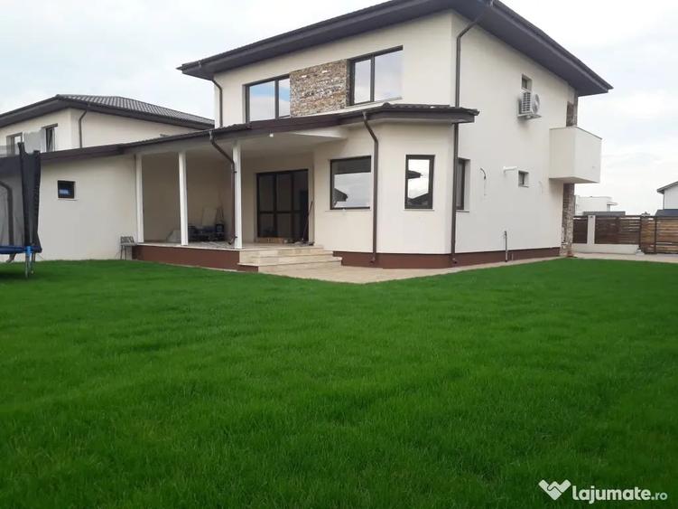 Casă cu 7 camere în Central
