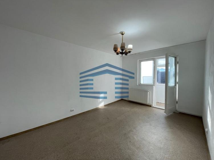 Apartament cu 3 camere decomandat în Bartolomeu
