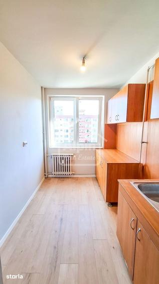 Apartament cu 2 camere semidecomandat în Centrul Civic