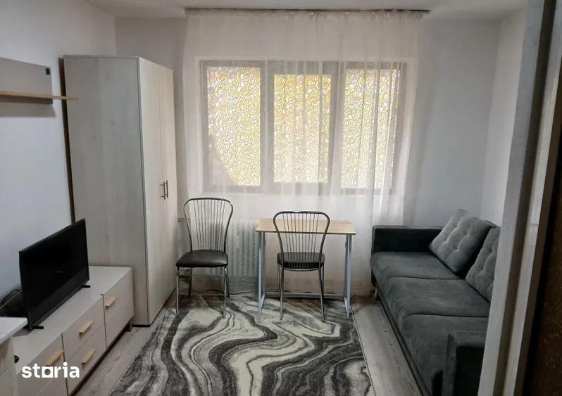 Garsonieră în Baza 3