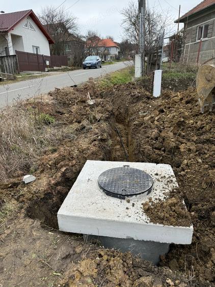 Teren de 2200 mp, în Deușu