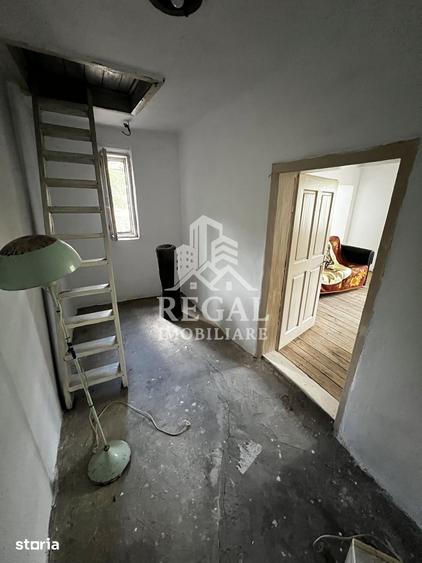 Casă cu 2 camere cu Teren 1513 Mp în Peștișu Mare