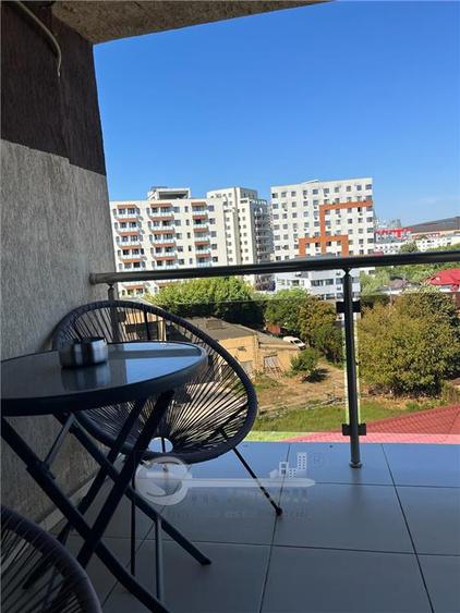 Garsonieră decomandată în Central