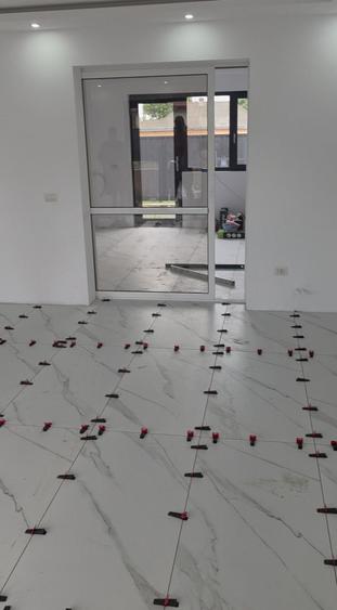 Casă cu 3 camere în Miron Costin
