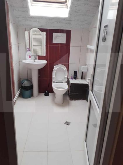 Casă individuală cu 9 camere cu Canalizare în Valea Rosie