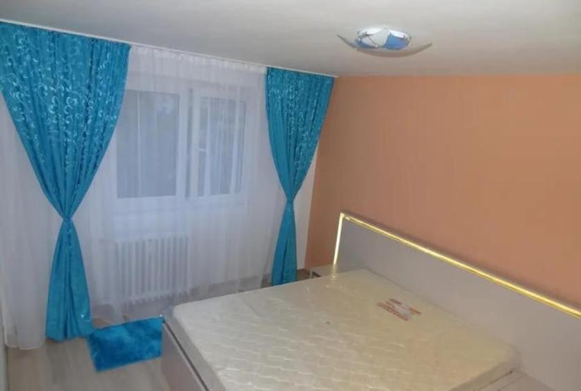 Apartament cu 2 camere decomandat, mobilat în Victoriei