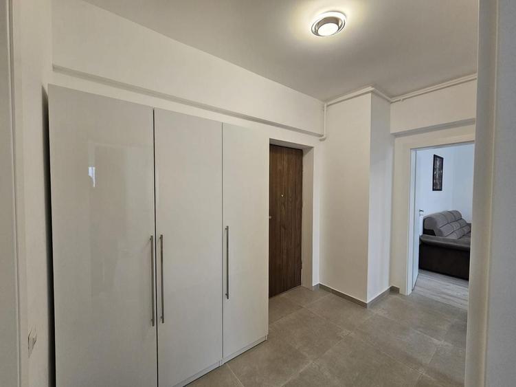 Apartament cu 2 camere decomandat, mobilat în Parcul Carol