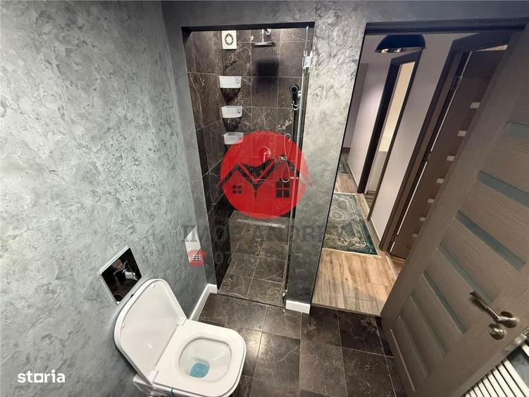 Apartament cu 3 camere decomandat în E3