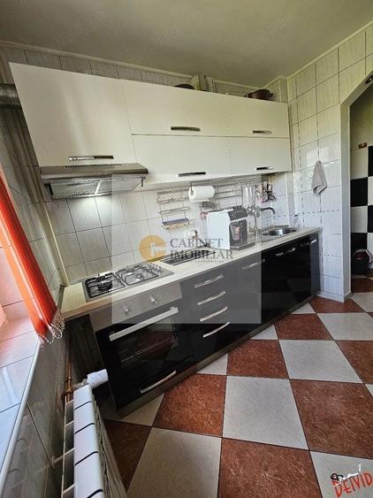 Apartament cu 3 camere decomandat, mobilat în Constructorilor
