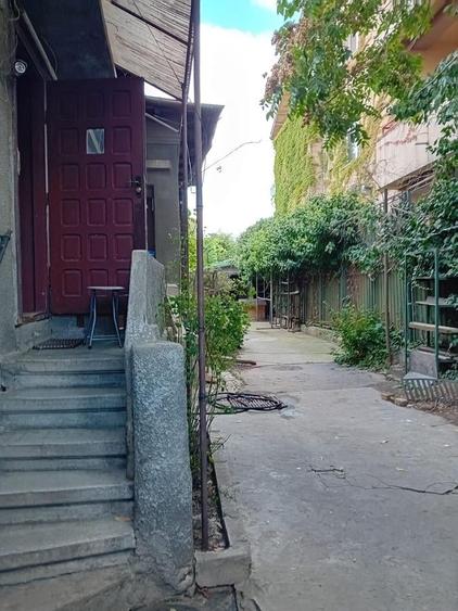 Casă individuală cu 4 camere cu Canalizare în 1 Mai