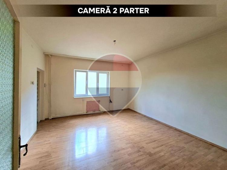 Casă individuală cu 7 camere cu Teren 515 Mp în Valea Roșie