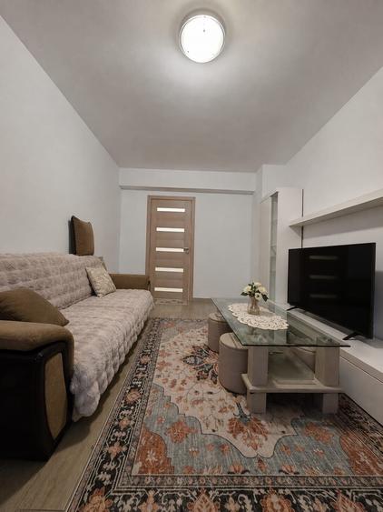 Apartament cu 2 camere decomandat, mobilat în Nicolina