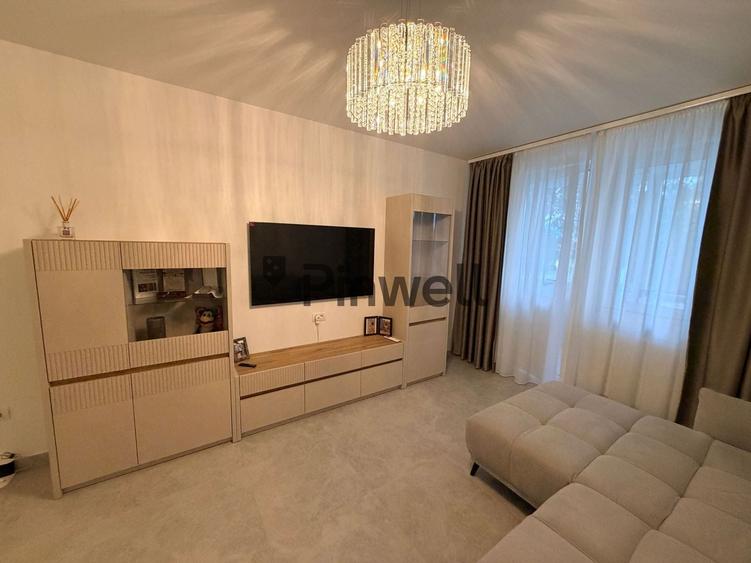 Apartament cu 2 camere semidecomandat, mobilat în Ferdinand