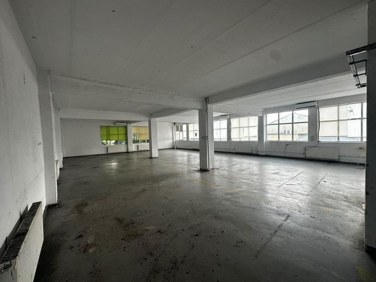Birou, de 385 mp, în Central