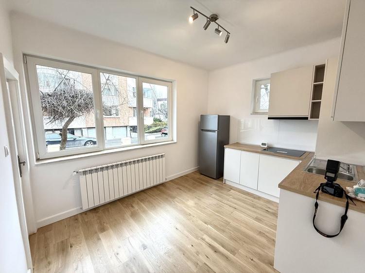 Apartament cu 2 camere decomandat în Dorobanți