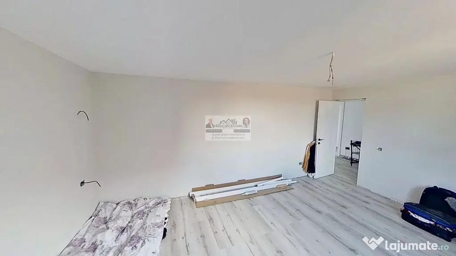 Casă cu 5 camere cu Teren 1159 Mp în Central