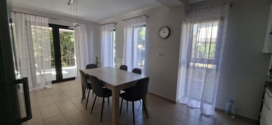 Duplex cu 4 camere cu Canalizare în Dumbrăvița