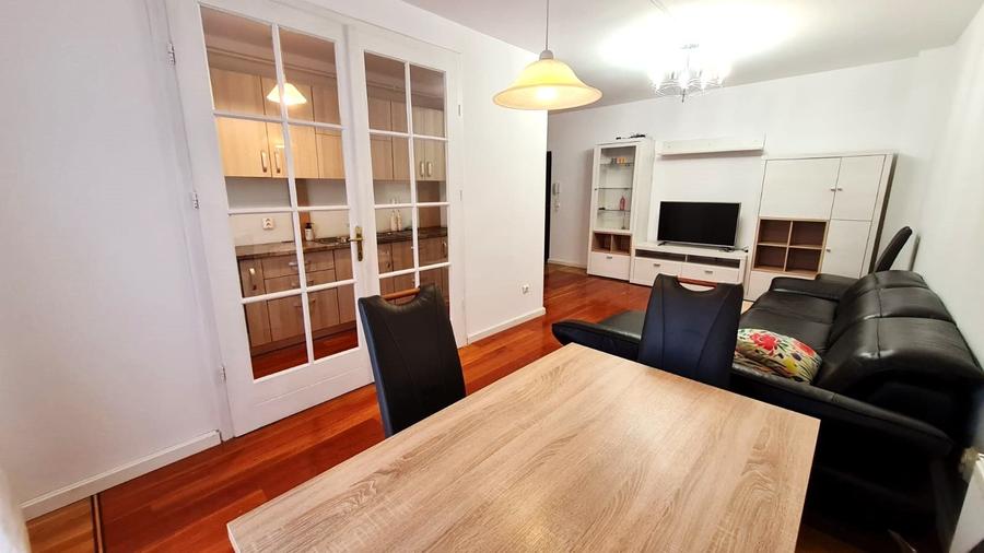Apartament cu 3 camere, mobilat în Lazaret