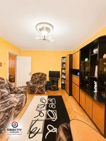 Apartament cu 3 camere decomandat în Precista