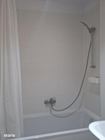 Apartament cu 2 camere decomandat în Tractorul