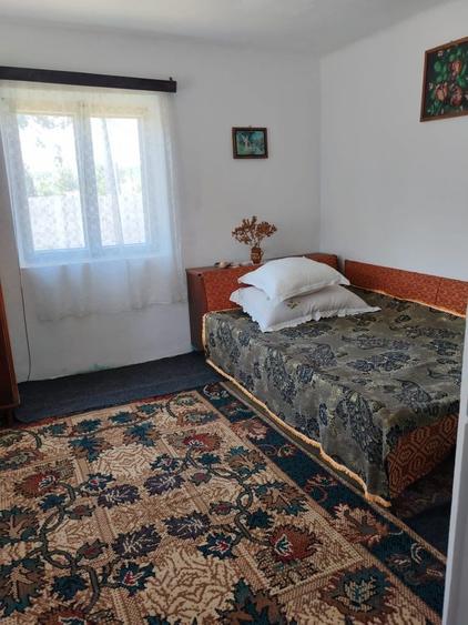 Casă cu 3 camere în Corbu
