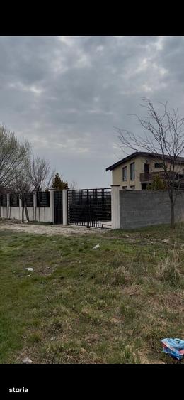 Teren de 5000 mp, în Podari