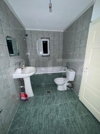 Casă individuală cu 4 camere cu Teren 5594 Mp în Crișcior