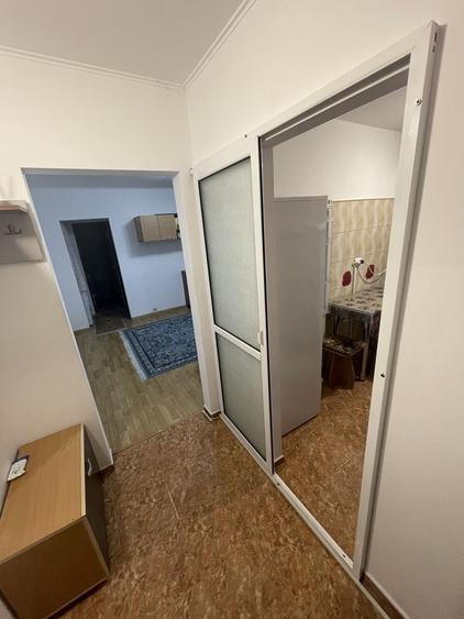 Apartament cu 2 camere semidecomandat în Zimbru
