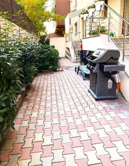 Apartament cu 4 camere decomandat, mobilat în Drumul Taberei