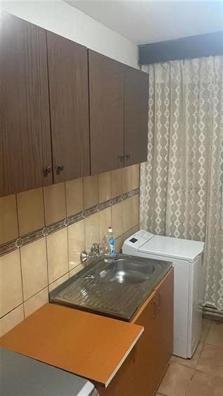 Apartament cu 2 camere nedecomandat, mobilat în Podu Roș