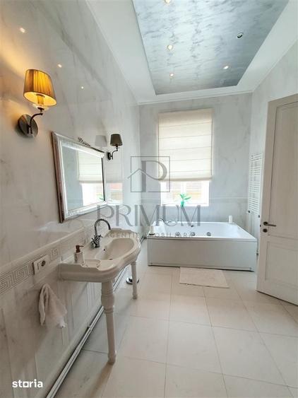 Apartament cu 3 camere semidecomandat în Badea Cârțan