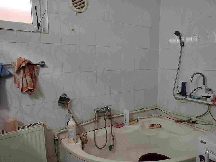 Casă cu Teren 555 Mp în Central
