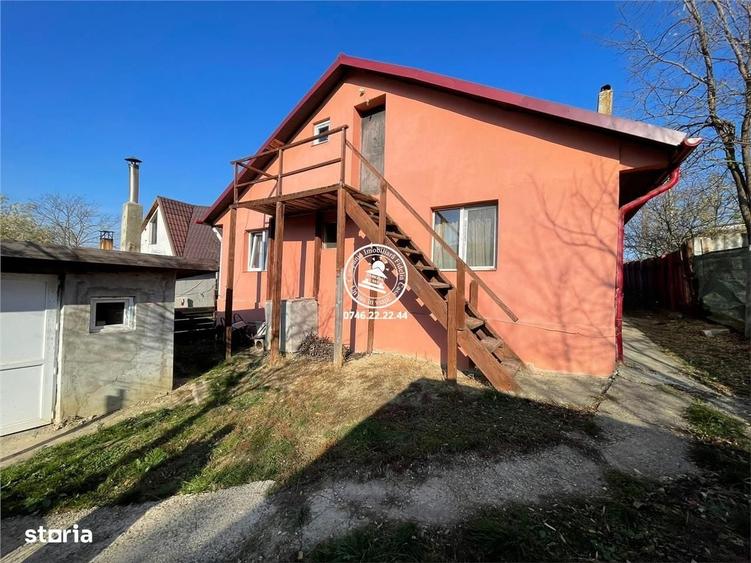 Casă cu 4 camere în Vânători