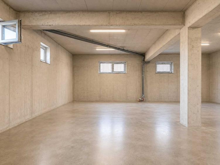 Spațiu comercial, de 500 mp, în 1 Mai