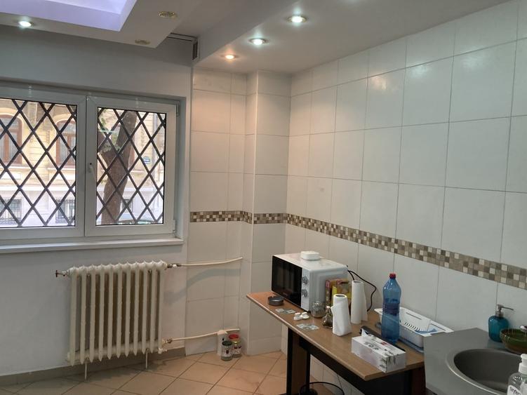 Apartament semidecomandat în Moșilor