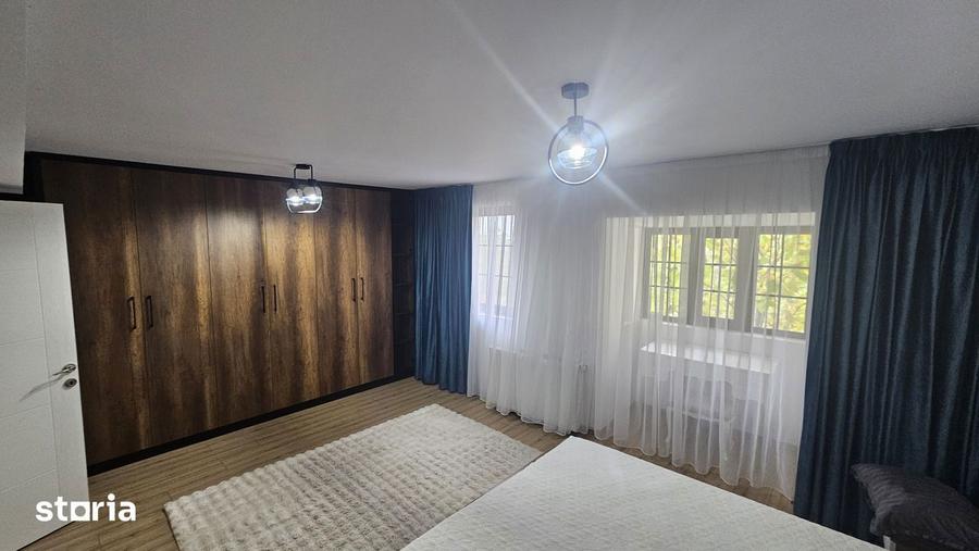 Casă cu 4 camere cu Piscina în Central