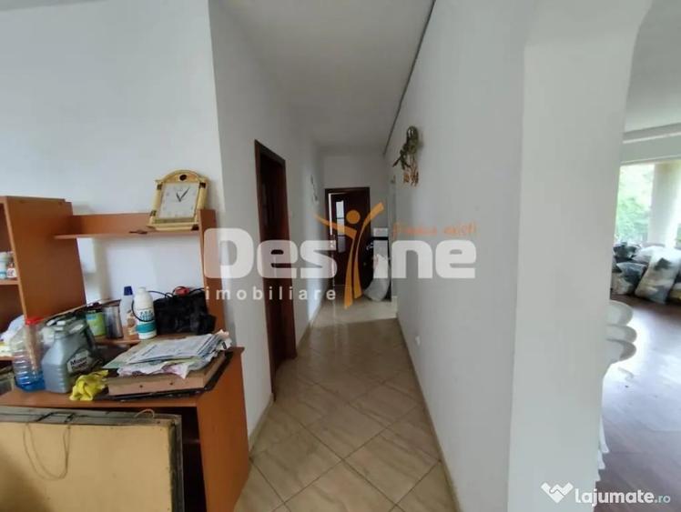 Casă cu 5 camere cu Teren 1508 Mp în Țânțăreni