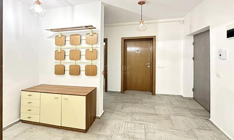 Apartament cu 2 camere decomandat, mobilat în Tractorul