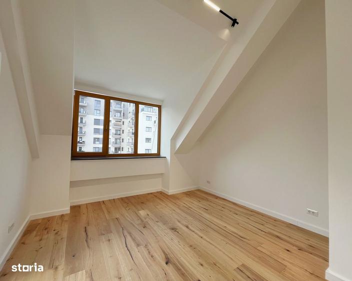 Apartament cu 4 camere semidecomandat în Grivița