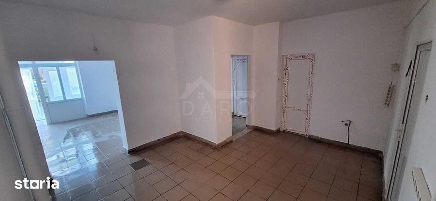Spațiu comercial, de 75 mp, în Criș
