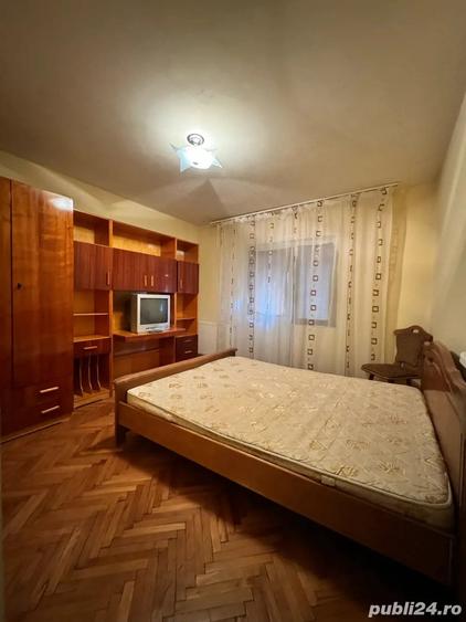 Apartament cu 3 camere decomandat în Berca