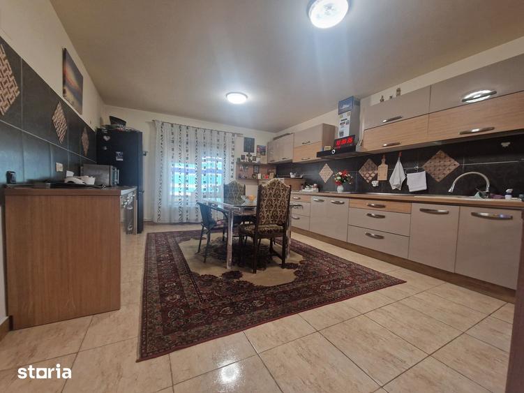 Valu lui Traian- Vila P+1, 4 camere, 1 garaj, teren 716mp-260.000e neg - 18