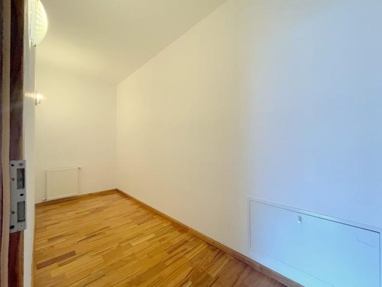 Duplex cu 5 camere cu Canalizare în Torontalului