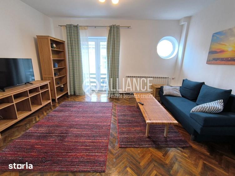 Apartament cu 3 camere semidecomandat, mobilat în Central