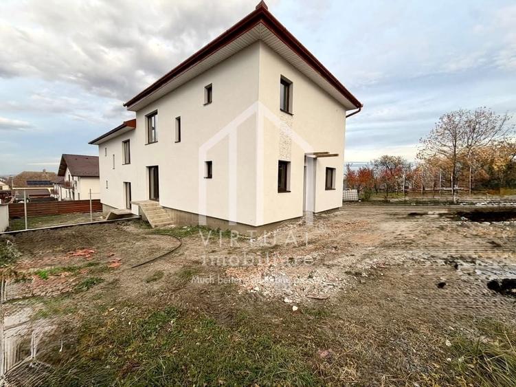 Duplex cu 4 camere cu Canalizare în Șura Mică