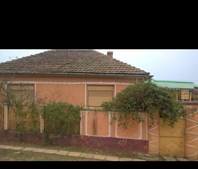 Casă individuală cu 4 camere în Covăsinț
