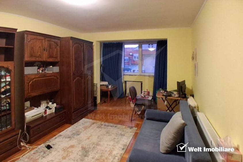 Apartament cu 3 camere decomandat, mobilat în Zorilor