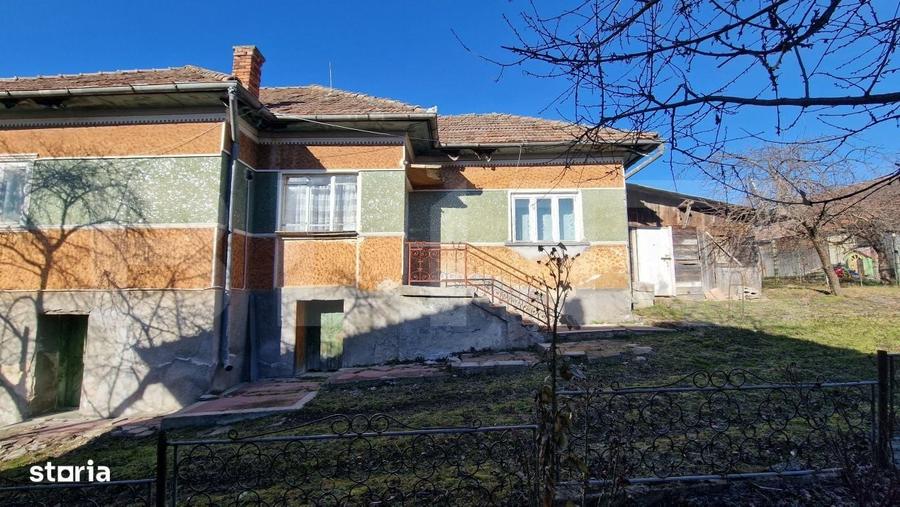 Spațiu comercial, în Chinteni