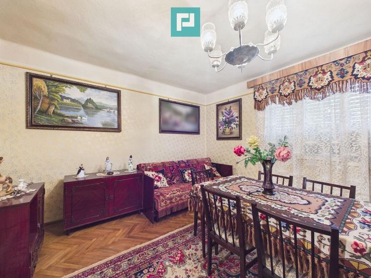 Casă individuală cu 4 camere cu Canalizare în Gurahonț