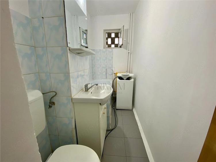 Apartament cu 2 camere semidecomandat în Spitalul Județean